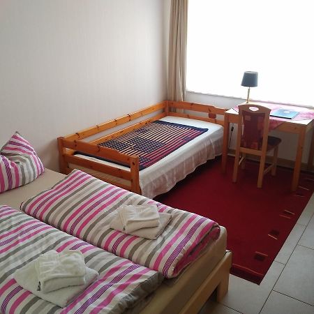 Aaron - Privatunterkunft Magdeburg Exterior foto
